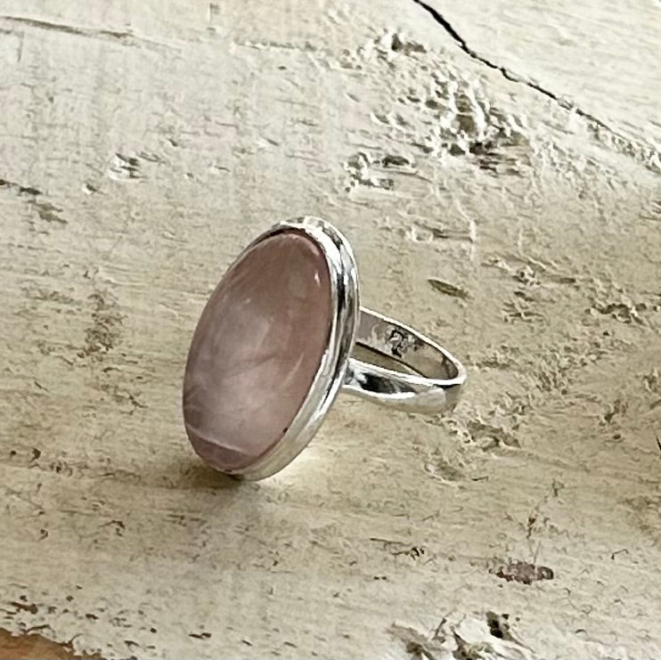 Oval Rose Quartz Ring