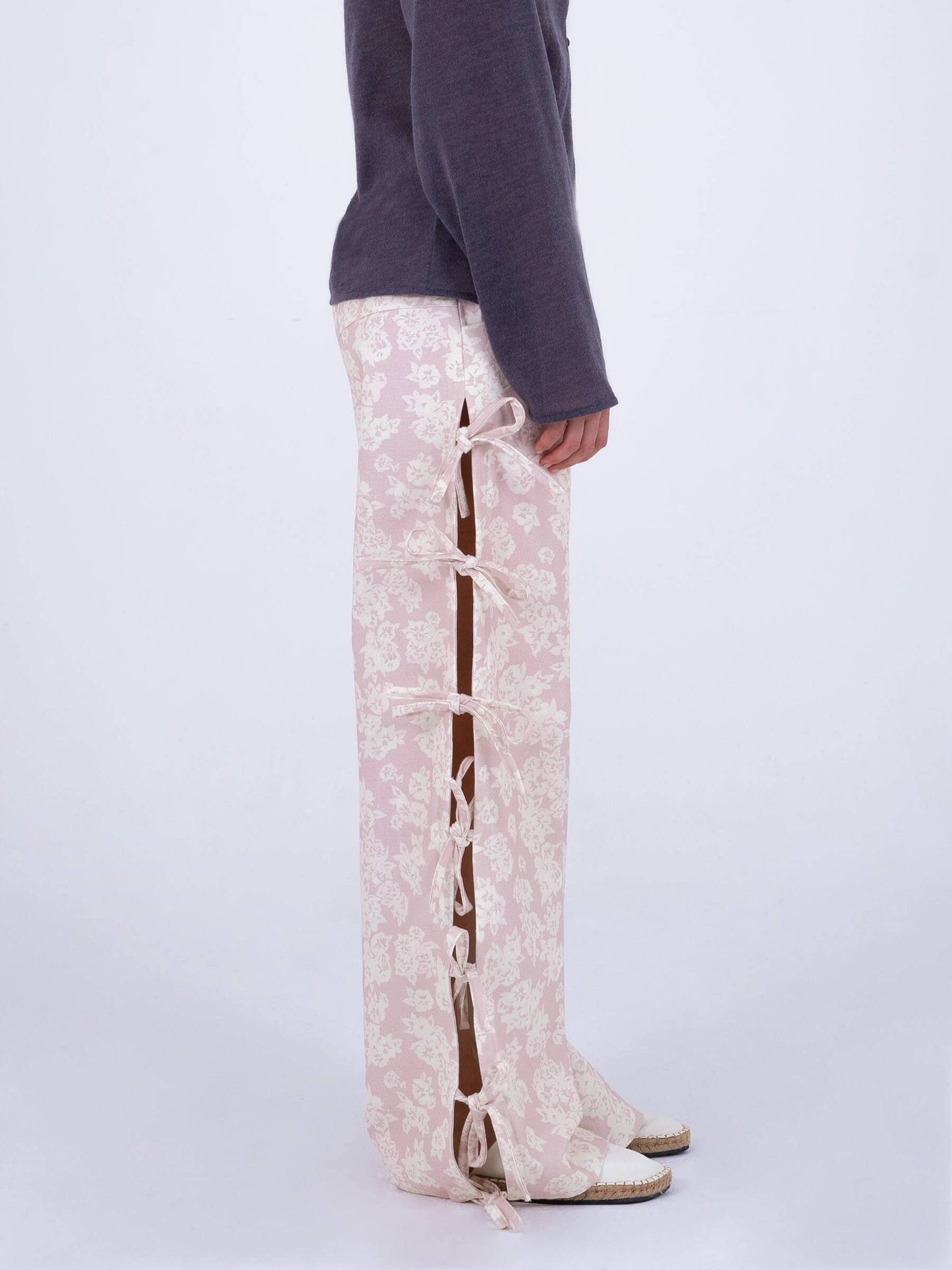 Floral-Print Bow Pants