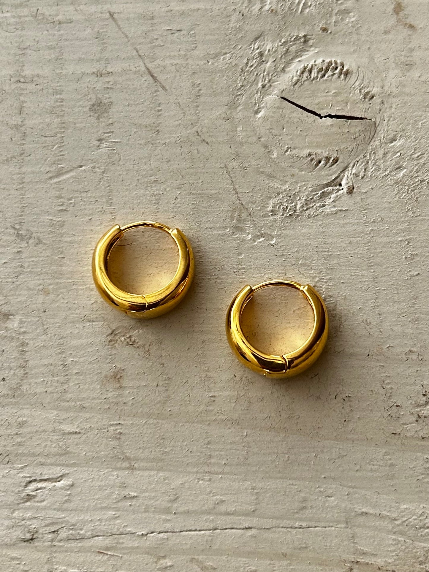 Chunky Dome Huggie Hoops