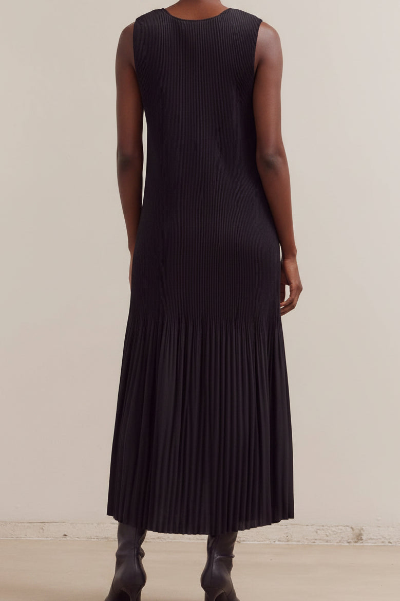 Pleated Romantic Maxi Dress