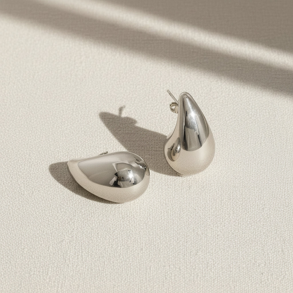 Stainless Steel Measurement (L x W inch): 1 x 0.6 - Lead-free, Nickel-safe - Hypoallergenic - Water Resistant
